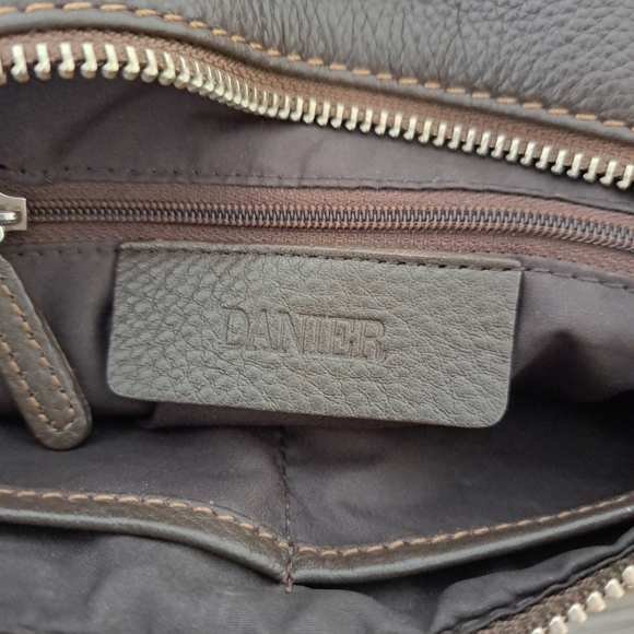 Danier leather shoulder bag crossbody bag adjustable strap 4 pockets - Picture 6 of 11